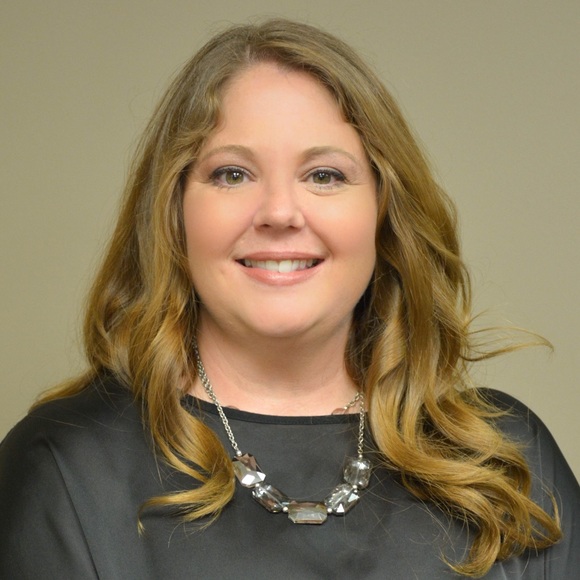 Meet your Posher, Erin - Picture 1 of 1